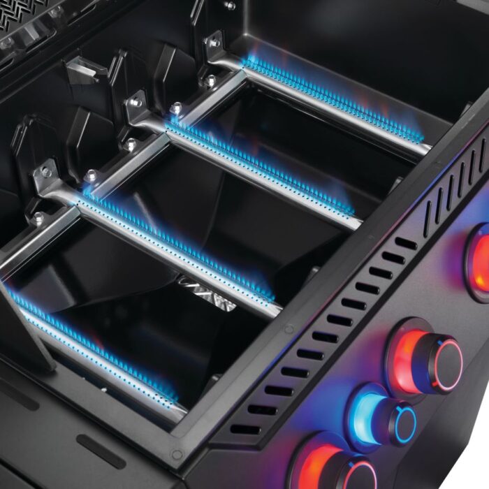 P500VXRSIBNK-PHM-Web-Gallery-07-Original_JPG-Phantom-P500VXRSIBPK-PHM_Connected_Detail_Ang_Burners